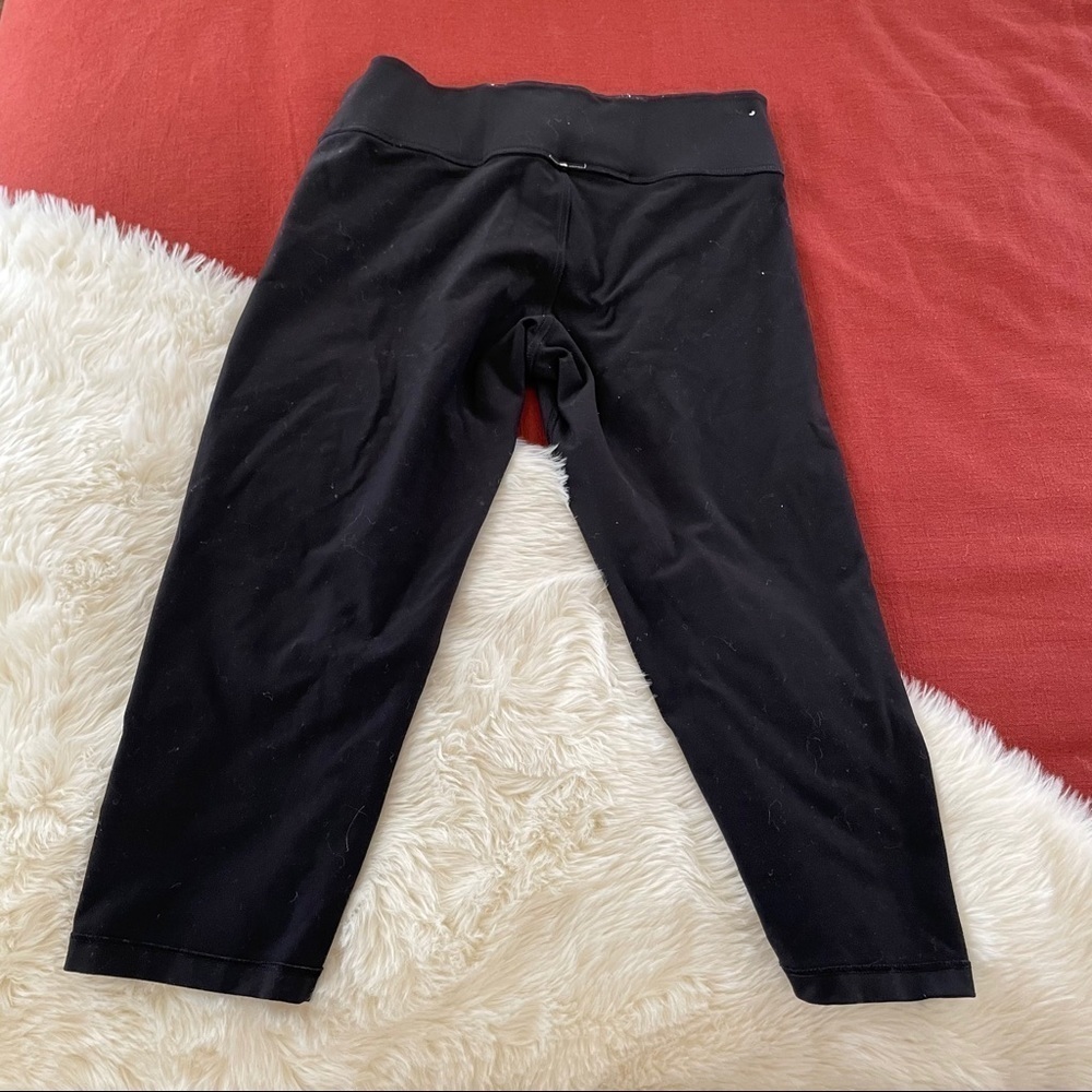 Women’s Black Cropped Active Leggings